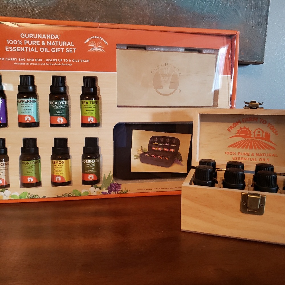 GuruNanda Essential Oils (Set of 8 with case)